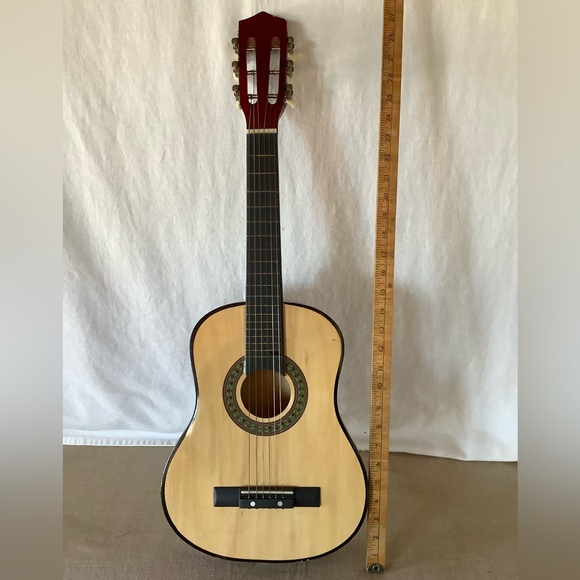 Child’s first Acoustic guitar. Beautiful wood. - Picture 4 of 7